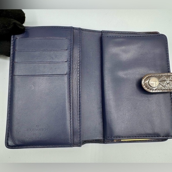 Louis Vuitton Vernis Monogram Wallet | Professionally Repainted - Picture 9 of 12